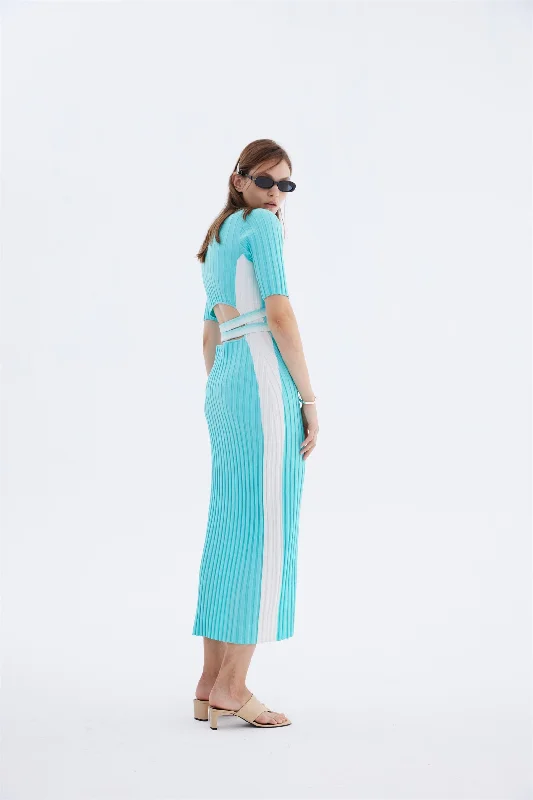 JODIE PLEATED LONG DRESS WITH WAVY SIDE SLIT